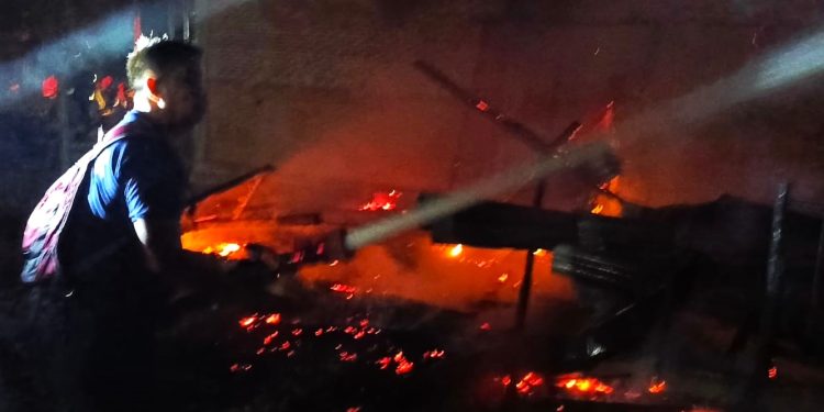 Duka Menjelang Lebaran Idul Fitri, Dua Rumah di Aceh Barat Ludes Terbakar