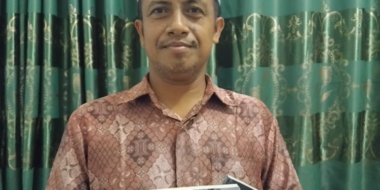 Guru Yayasan Al Maghribi Aceh Barat Luncurkan Buku Inspiratif “Inspirasi 1.000 Bulan”